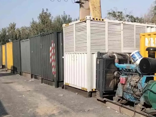 芒康200KW柴油发电机机组每小时油耗是多少?